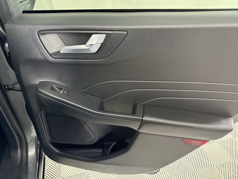 Used 2022 Ford Escape Titanium w/ Class II Trailer Tow Package image 27