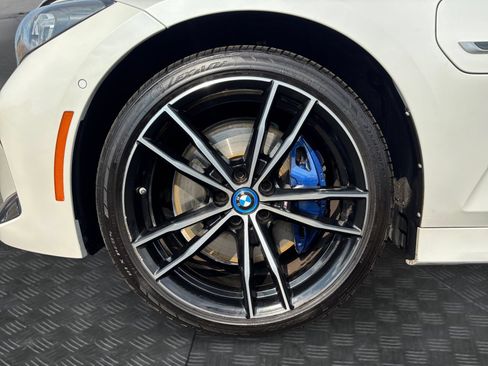 Used 2023 BMW 330e xDrive w/ M Sport Package AWD/4WD image 9