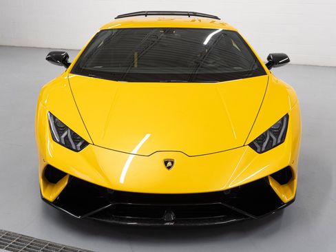 Used 2019 Lamborghini Huracan Performante image 6