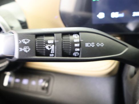 New 2026 Chevrolet Equinox ACTIV AWD/4WD image 31