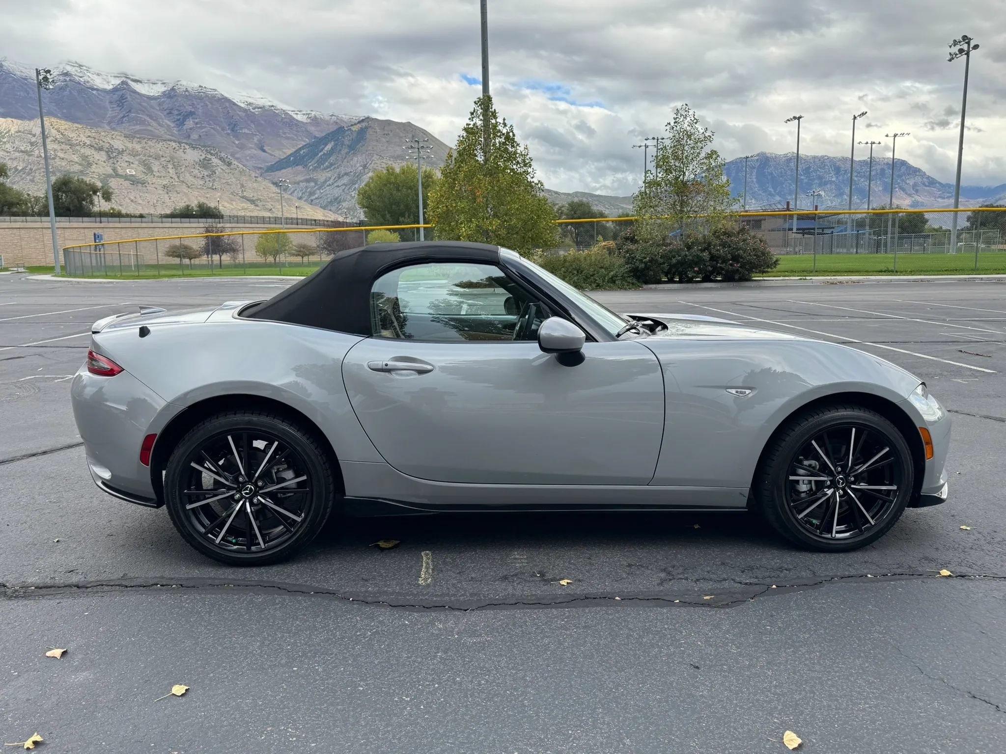 Used 2024 MAZDA MX-5 Miata Grand Touring w/ Appearance Package RWD image 8