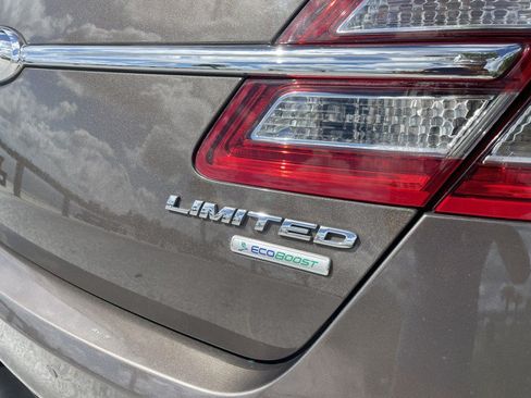 Used 2016 Ford Taurus Limited FWD image 26
