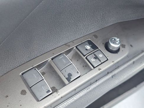 Used 2024 Toyota Camry XLE FWD image 23