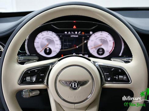 Used 2023 Bentley Flying Spur W12 image 31