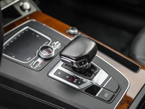 Used 2018 Audi Q5 2.0T Premium Plus w/ Premium Plus Package image 19