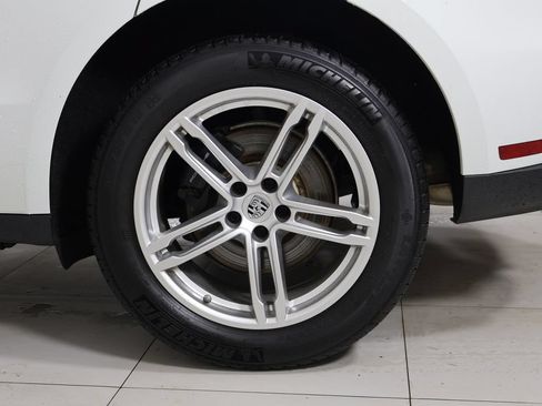 Certified 2026 Porsche Macan AWD/4WD image 14