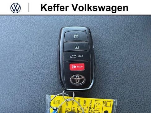 Used 2025 Toyota Camry SE FWD image 35