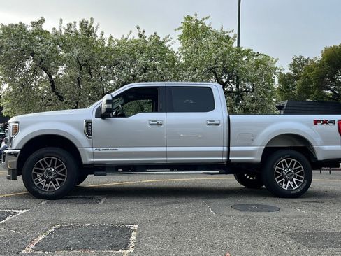 Used 2019 Ford F250 Lariat w/ Lariat Ultimate Package image 2