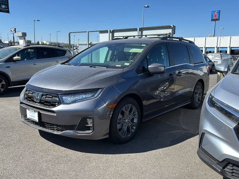 Certified 2025 Honda Odyssey Touring image 1
