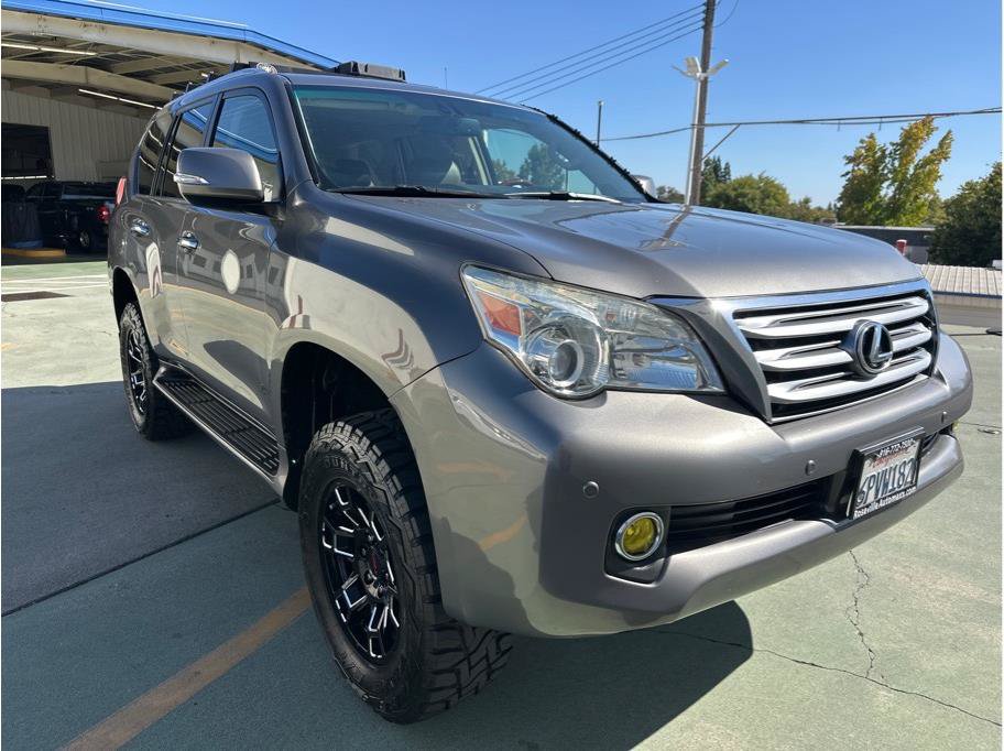 Used 2011 Lexus GX 460 w/ Convenience Pkg AWD/4WD image 3