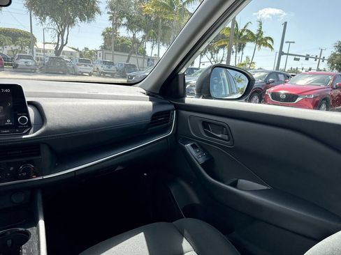 Used 2024 Nissan Rogue S AWD/4WD image 15