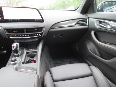 Certified 2025 Cadillac CT5 V w/ Technology Package AWD/4WD image 15
