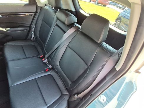 Used 2024 Kia Seltos EX FWD image 24