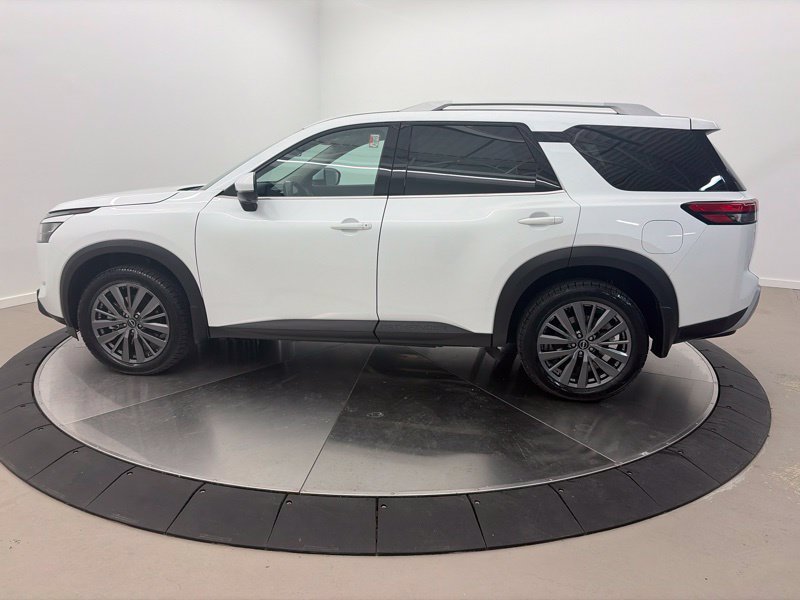 Used 2025 Nissan Pathfinder SL w/ SL Premium Package AWD/4WD image 6