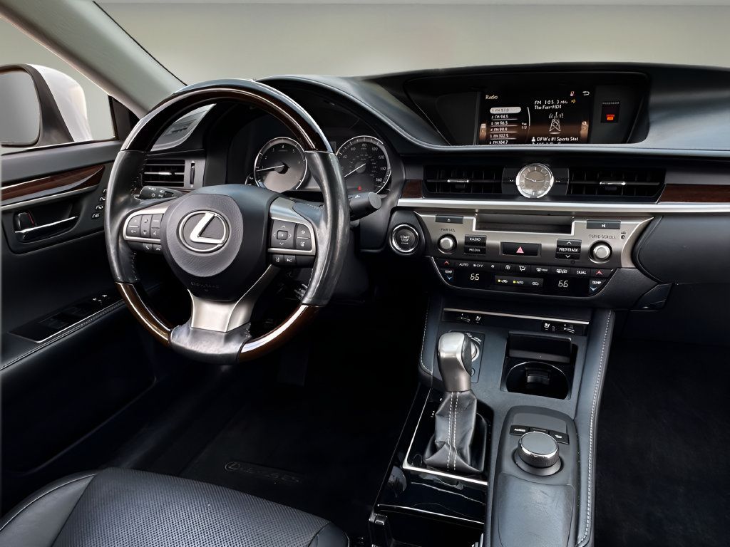 Used 2017 Lexus ES 350 w/ Premium Package FWD image 6