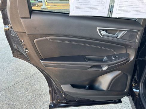 Used 2022 Ford Edge Titanium w/ Equipment Group 301A image 27