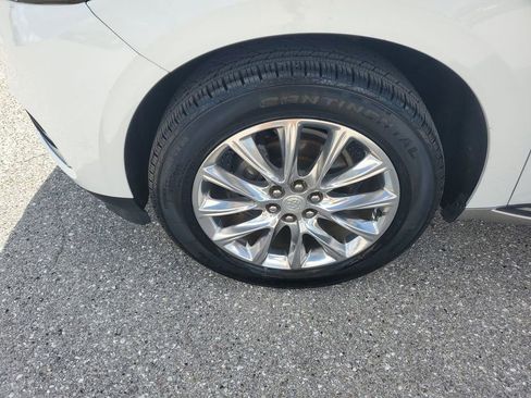 Used 2020 Buick Enclave Essence w/ Sound and Sites Package image 18