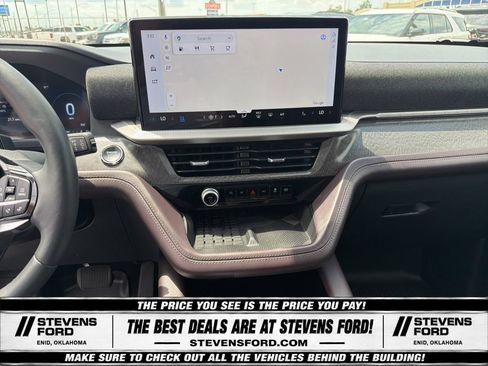 Used 2025 Ford Explorer Platinum AWD/4WD image 26