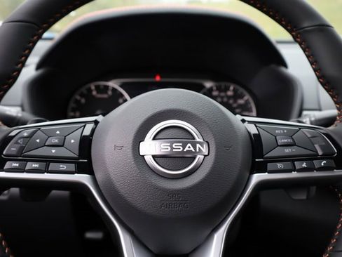 New 2025 Nissan Altima 2.5 SR image 15