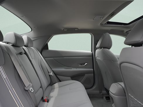 Certified 2024 Hyundai Elantra SEL w/ Convenience Package FWD image 14