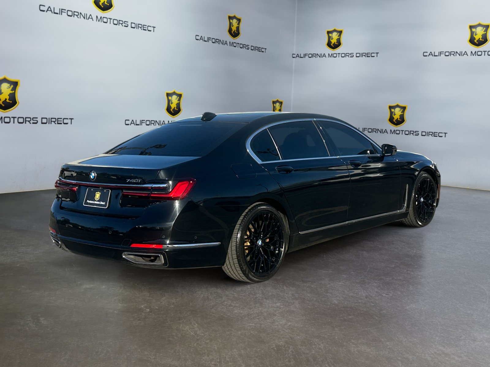 Used 2021 BMW 740i RWD image 5
