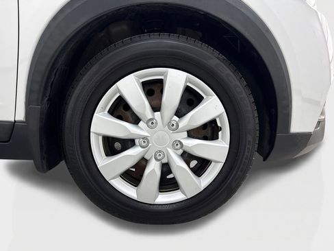 Used 2020 Nissan Kicks S FWD image 48