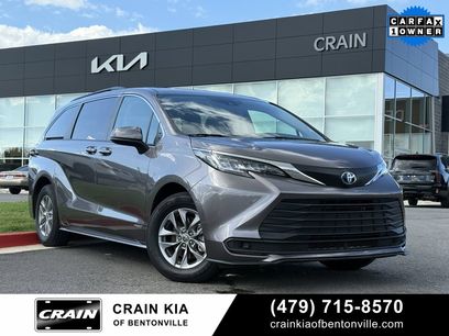 Used 2021 Toyota Sienna LE
