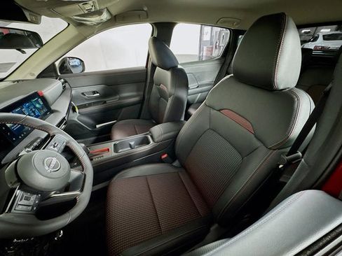 New 2026 Nissan Kicks SR w/ Cold Weather Package image 24