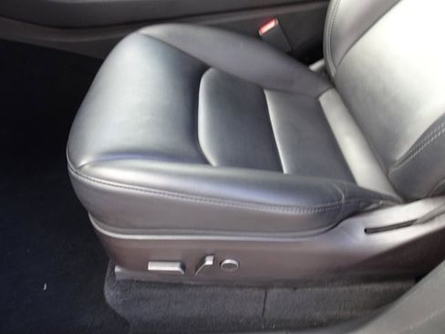 Used 2023 Tesla Model Y Long Range image 9