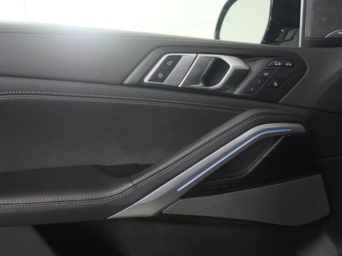 Used 2025 BMW X6 xDrive40i AWD/4WD image 8