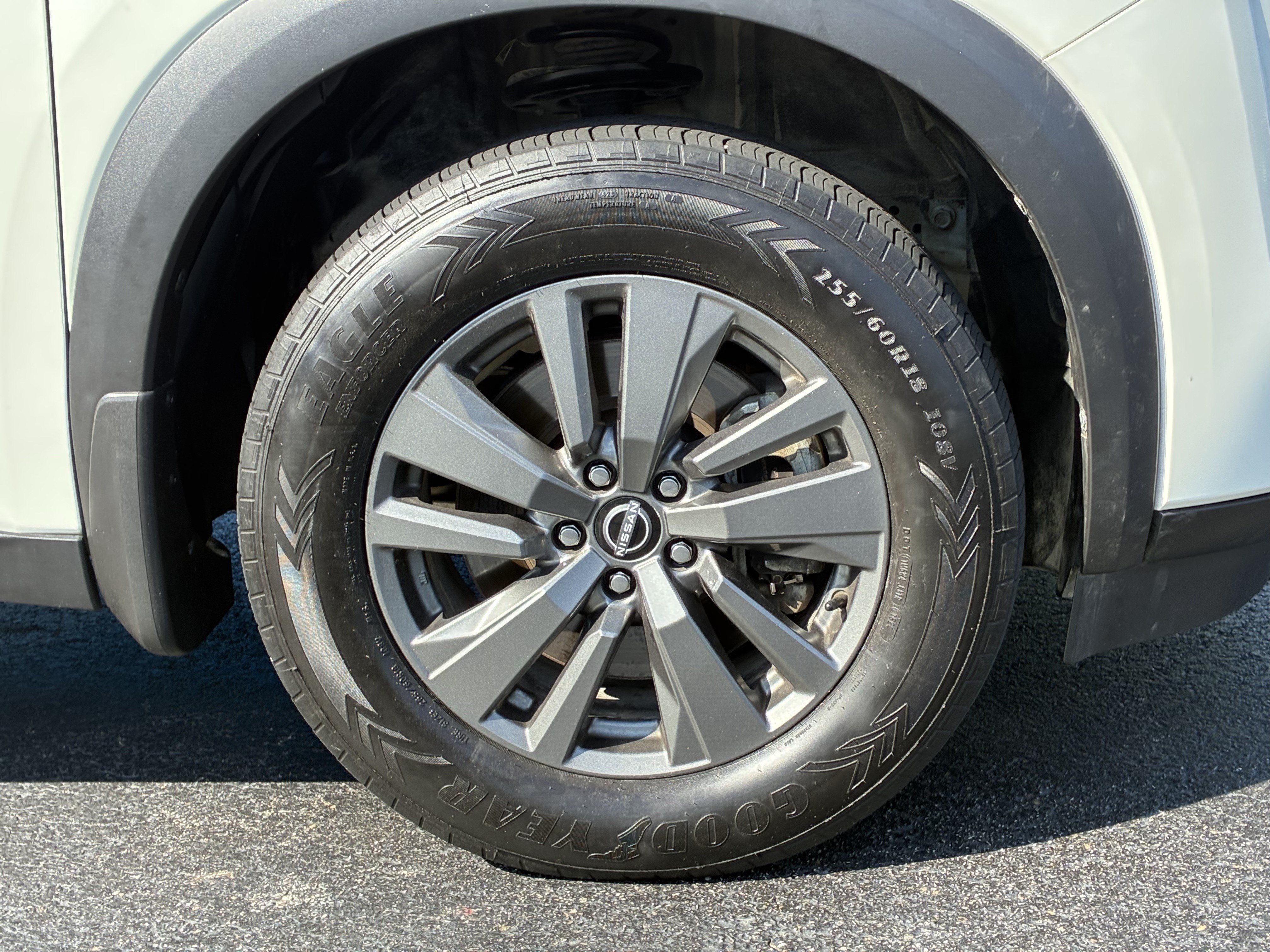 Used 2023 Nissan Pathfinder SV w/ SV Premium Package FWD image 6
