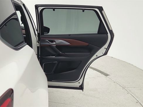 Used 2017 MAZDA CX-9 Signature image 34