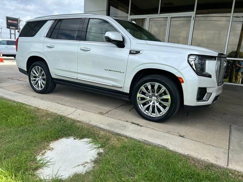 Used 2024 GMC Yukon Denali w/ Max Trailering Package AWD/4WD image 2