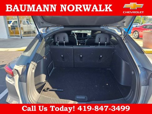 Used 2024 Buick Envista Sport Touring w/ Convenience I Package FWD image 31