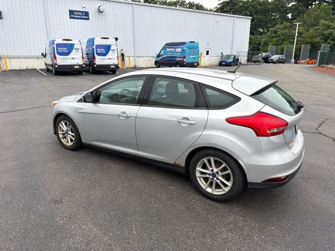 Used 2016 Ford Focus SE FWD image 9