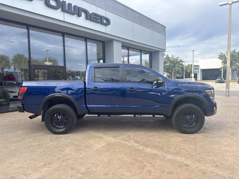 Used 2021 Nissan Titan PRO-4X w/ Pro-4x Convenience Package image 2