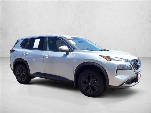 Used 2022 Nissan Rogue SV AWD/4WD image 6