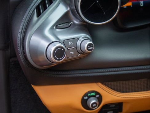 Used 2020 Ferrari F8 Tributo image 23