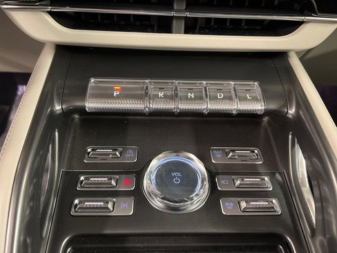 New 2026 Lincoln Nautilus Premier image 15