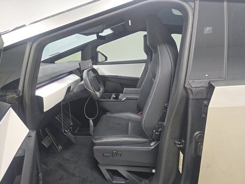 Used 2024 Tesla Cybertruck Cyberbeast AWD/4WD image 4