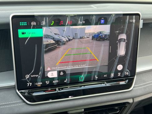 New 2026 Volkswagen Tiguan SE image 29