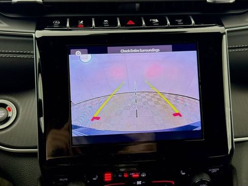 New 2025 Jeep Grand Cherokee Laredo w/ Luxury Tech Group I image 13