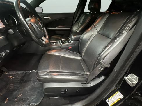 Used 2020 Dodge Charger SXT w/ Leather Interior Group RWD image 20