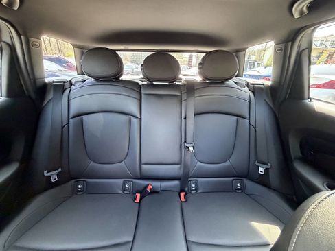 Used 2017 MINI Cooper Clubman S image 29