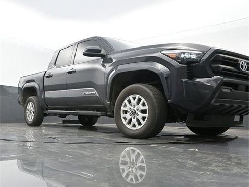 Used 2024 Toyota Tacoma SR5 image 23