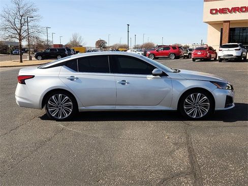 Used 2023 Nissan Altima 2.5 SL image 5
