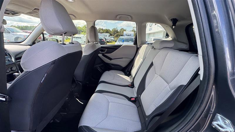 Used 2023 Subaru Forester AWD/4WD image 40