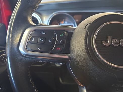 Used 2019 Jeep Wrangler Unlimited Sahara AWD/4WD image 19