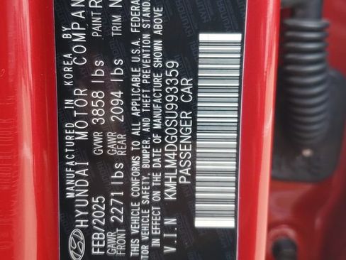 Used 2025 Hyundai Elantra Sport FWD image 30