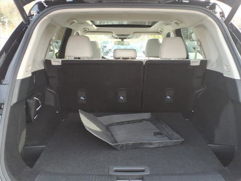 Certified 2023 Nissan Rogue SV w/ SV Premium B Package image 22